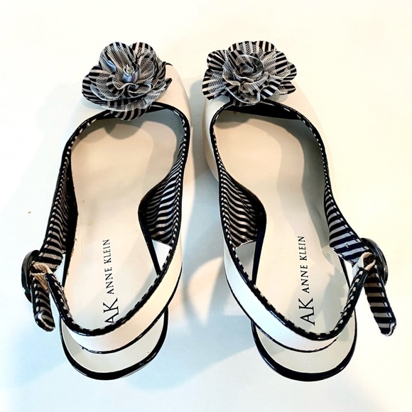 NWOT — Anne Klein Black & Cream 4 inch heels  size 8M - Picture 6 of 15